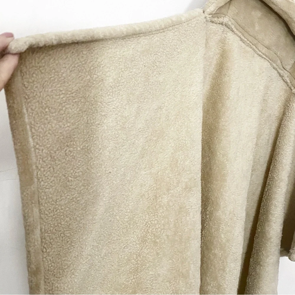 HB Heavy Plush Large 28” X 40” Tan Bear Animal Cozy Childs Blanket Hooded Towel